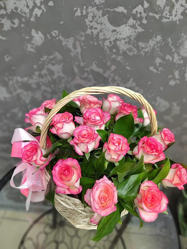 Цветочная композиция из Розы в корзине в Осаново-Дубовое