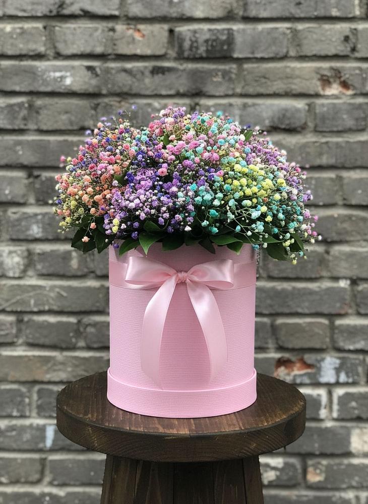 Цветочная композиция из Гипсофила и Розы в шляпной коробке в Осаново-Дубовое