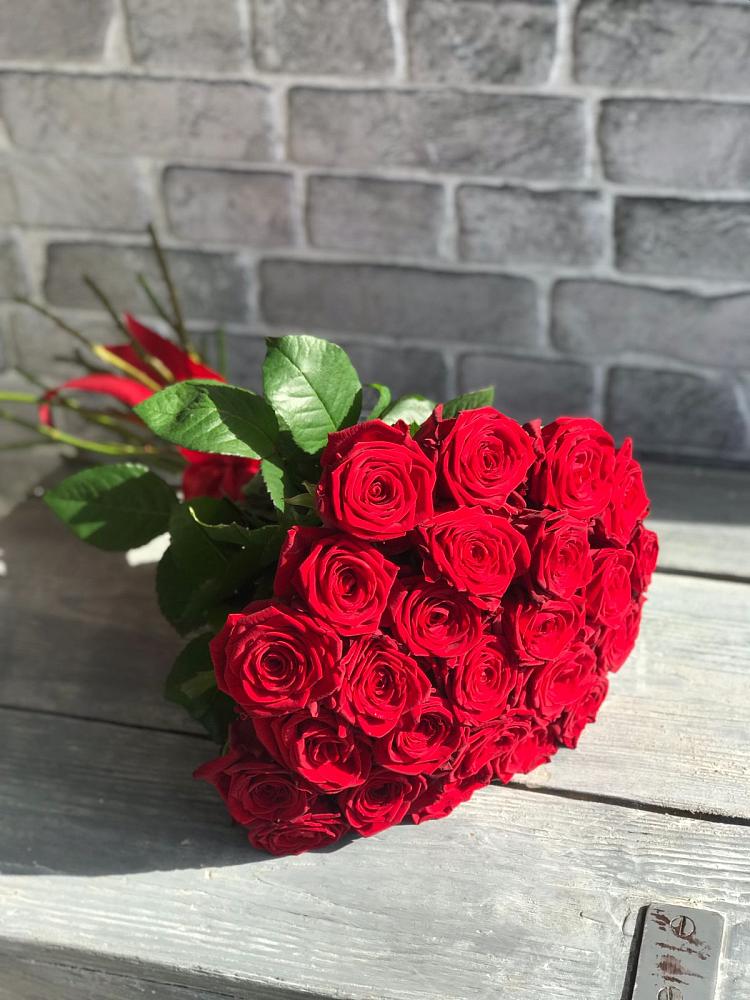 Букет Красные розы Фридом в Осаново-Дубовое