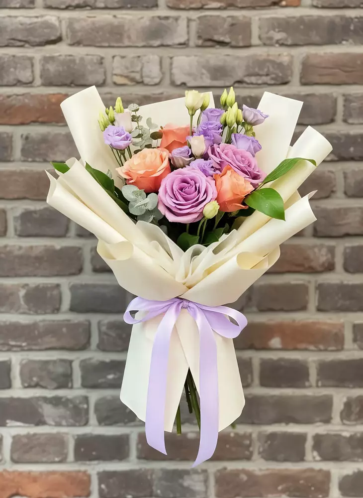 Букет цветов из: Лизиантусы и Розы в Осаново-Дубовое