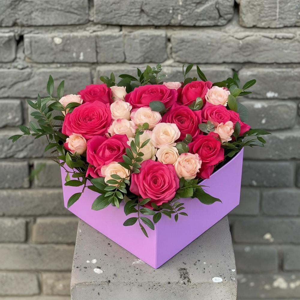 Цветочная композиция из Розы в коробке в Осаново-Дубовое