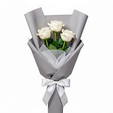 Букет 3 белые розы в Осаново-Дубовое