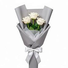 Букет 3 белые розы в Осаново-Дубовое