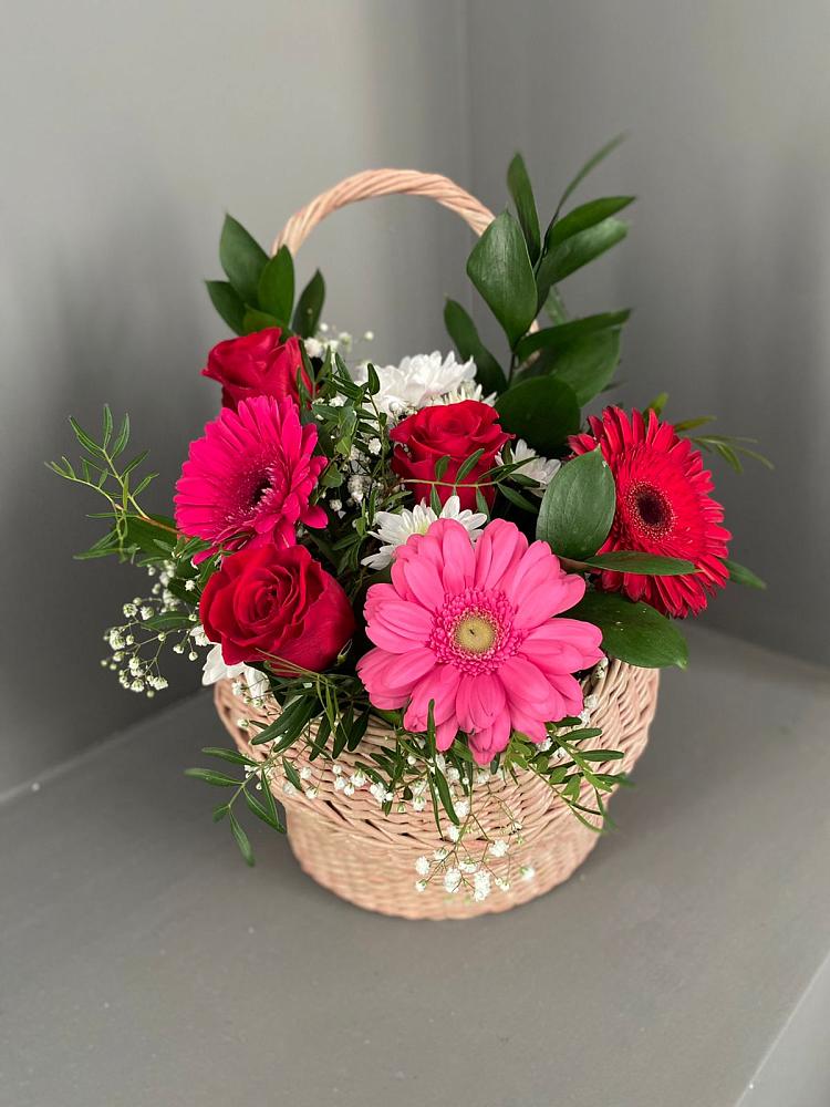 Цветочная композиция из Розы, Хризантемы и Герберы в корзине в Осаново-Дубовое