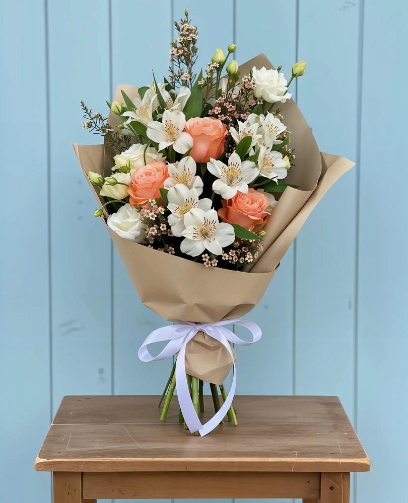 Букет цветов из: Альстромерии, Лизиантусы, Розы и Хризантемы в Осаново-Дубовое